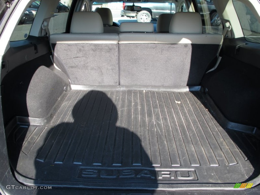 2011 Outback 2.5i Premium Wagon - Crystal Black Silica / Off Black photo #18