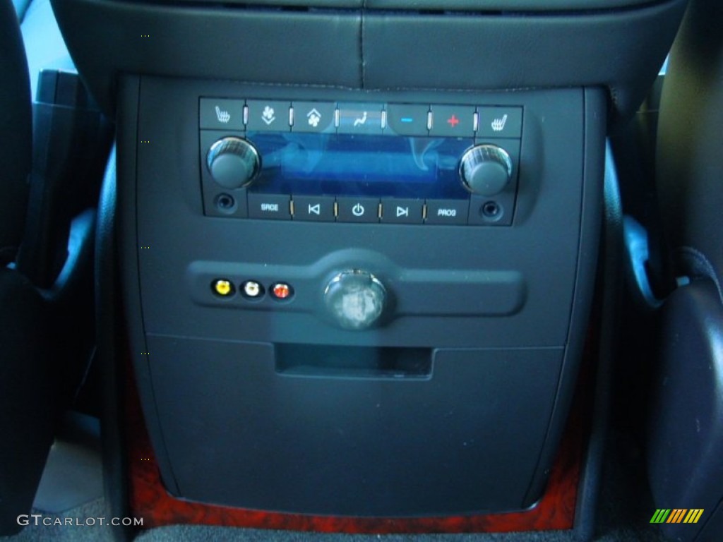 2013 Cadillac Escalade Luxury AWD Controls Photo #74103621