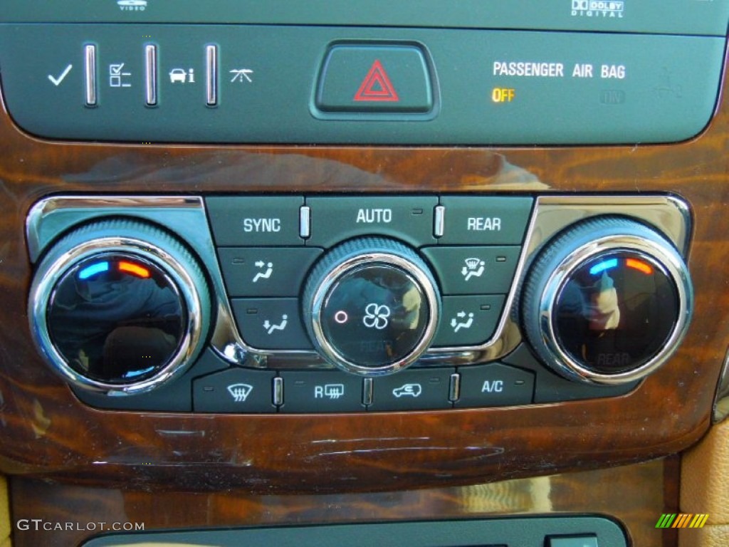 2013 Buick Enclave Premium Controls Photo #74104871