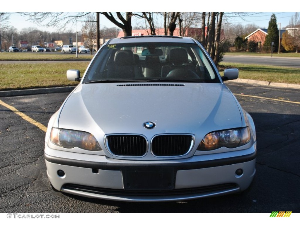 2004 3 Series 325i Sedan - Titanium Silver Metallic / Black photo #2