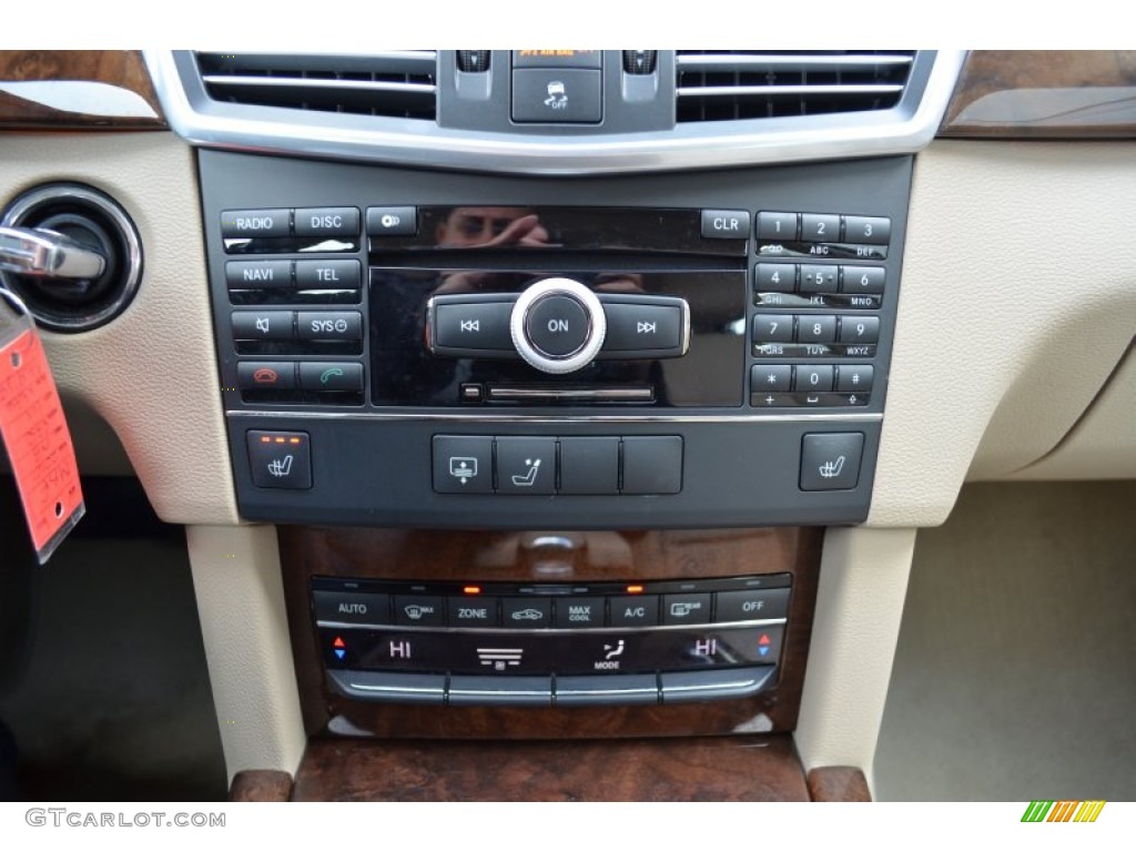 2010 E 350 4Matic Sedan - Arctic White / Almond Beige photo #15