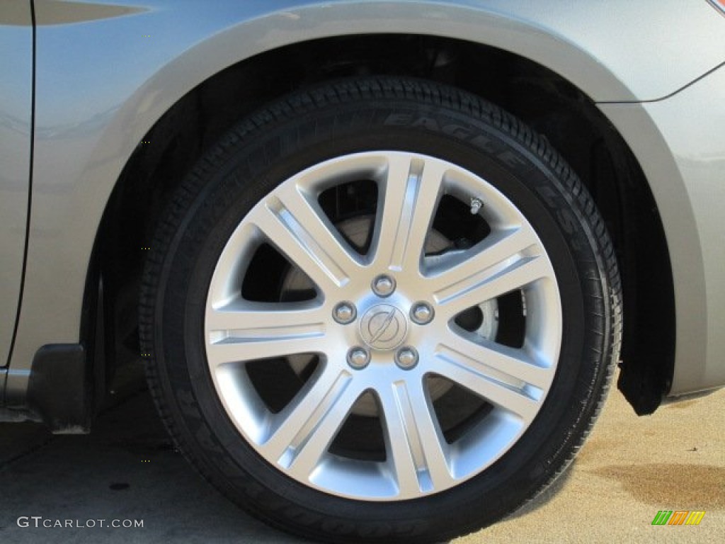 2012 Chrysler 200 LX Sedan Wheel Photo #74109484