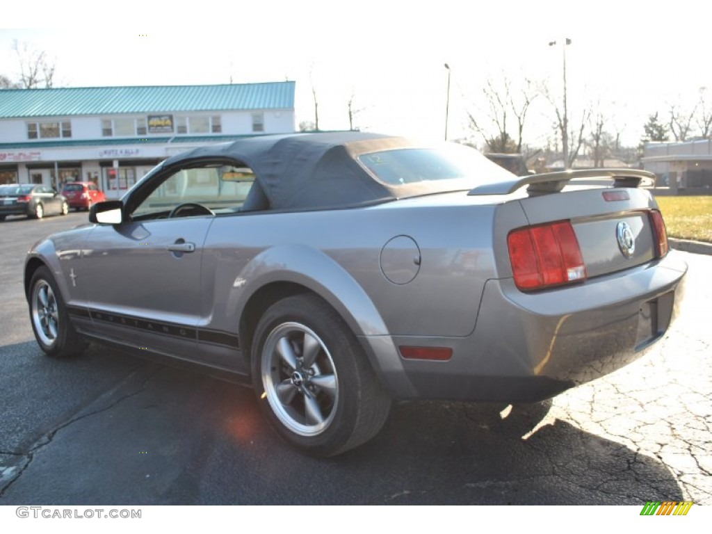 2006 Mustang V6 Premium Convertible - Tungsten Grey Metallic / Dark Charcoal photo #19