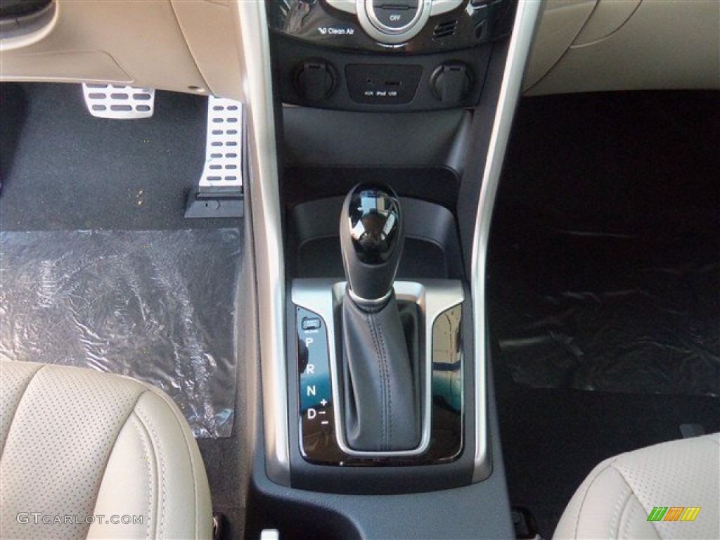 2013 Elantra GT - Monaco White / Beige photo #17