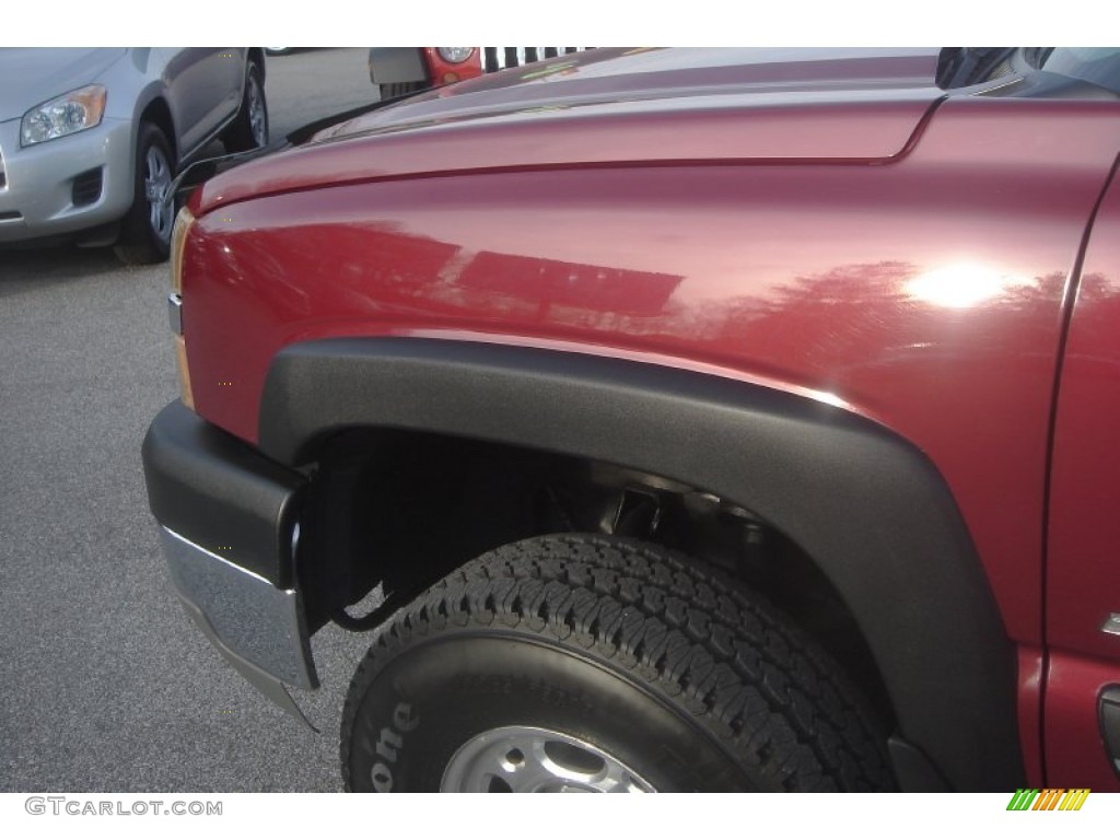 2004 Silverado 2500HD LS Extended Cab 4x4 - Sport Red Metallic / Dark Charcoal photo #15