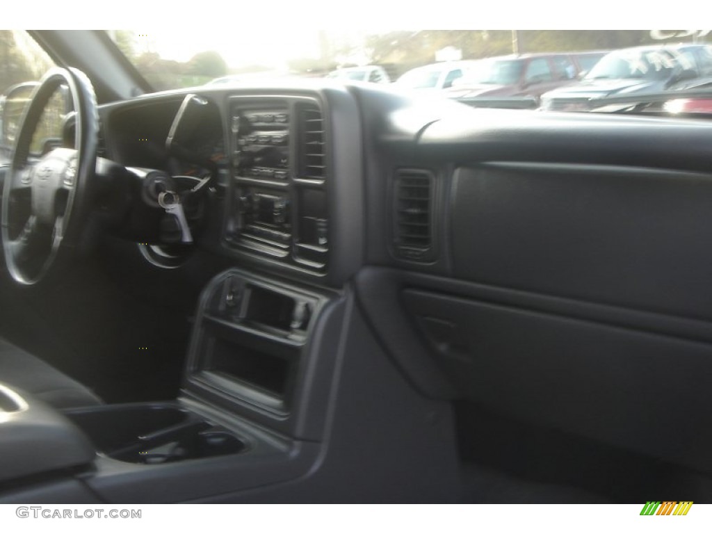 2004 Silverado 2500HD LS Extended Cab 4x4 - Sport Red Metallic / Dark Charcoal photo #26