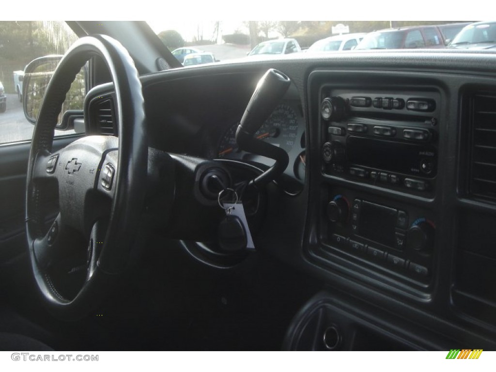 2004 Silverado 2500HD LS Extended Cab 4x4 - Sport Red Metallic / Dark Charcoal photo #31