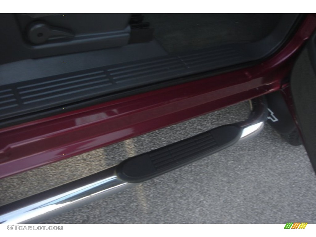 2004 Silverado 2500HD LS Extended Cab 4x4 - Sport Red Metallic / Dark Charcoal photo #33