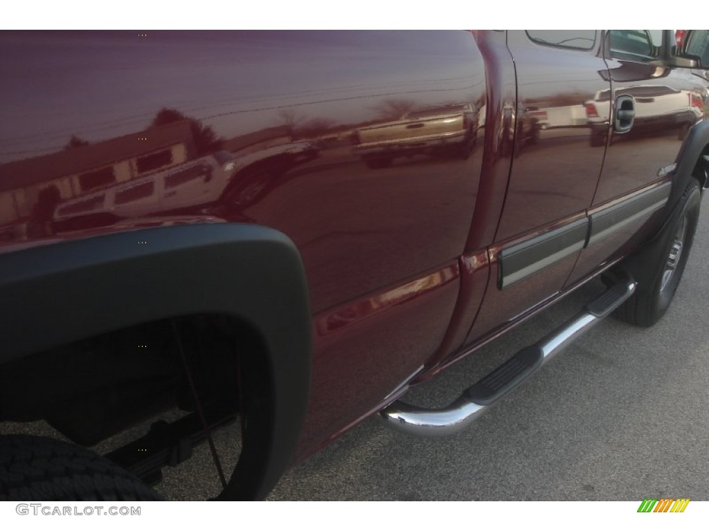2004 Silverado 2500HD LS Extended Cab 4x4 - Sport Red Metallic / Dark Charcoal photo #42