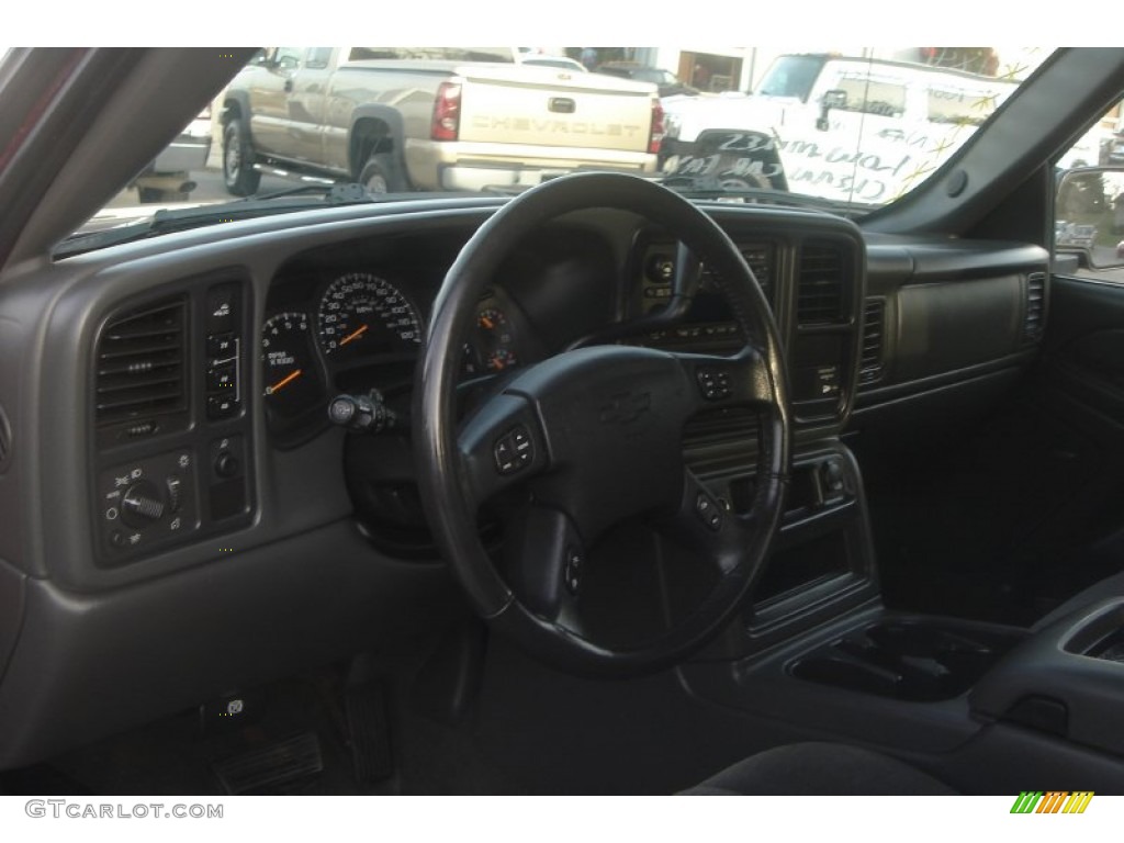 2004 Silverado 2500HD LS Extended Cab 4x4 - Sport Red Metallic / Dark Charcoal photo #60