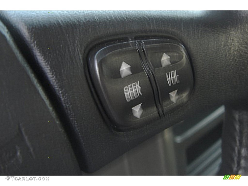 2004 Silverado 2500HD LS Extended Cab 4x4 - Sport Red Metallic / Dark Charcoal photo #62
