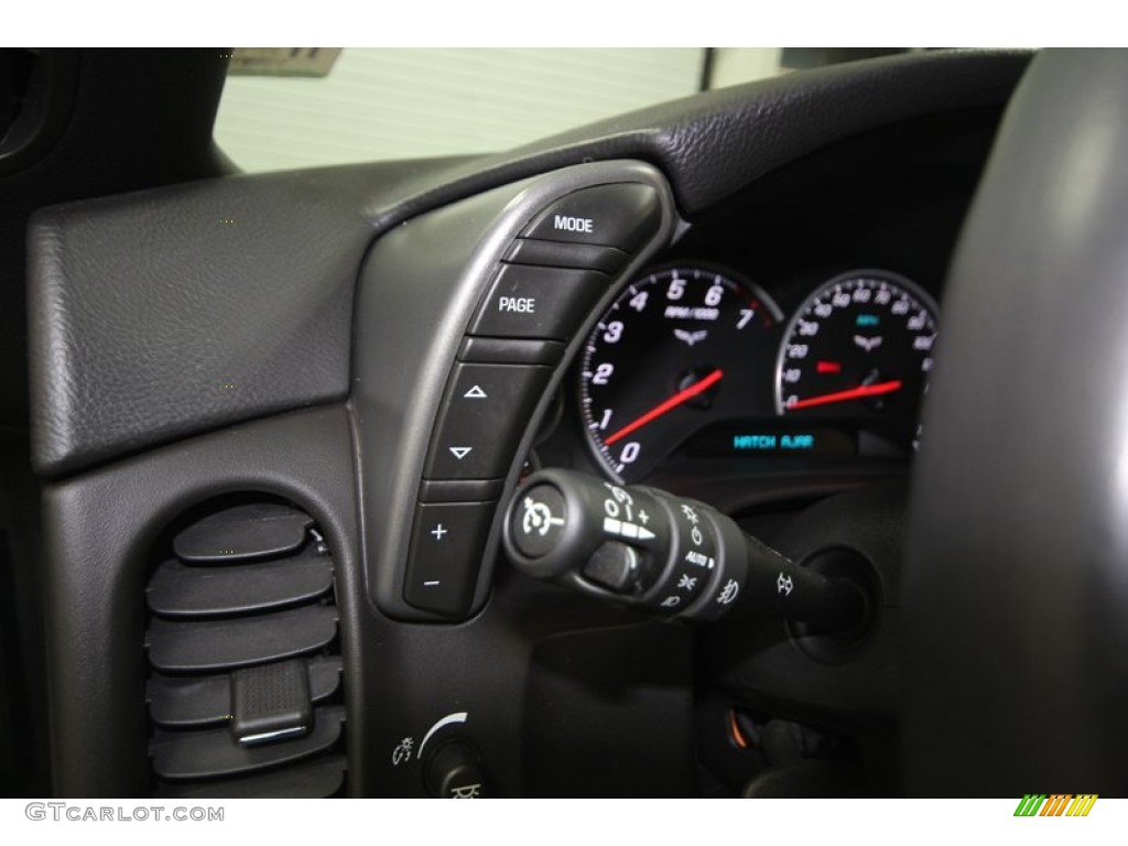 2007 Chevrolet Corvette Coupe Controls Photo #74116128