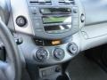 Super White - RAV4 4WD Photo No. 13