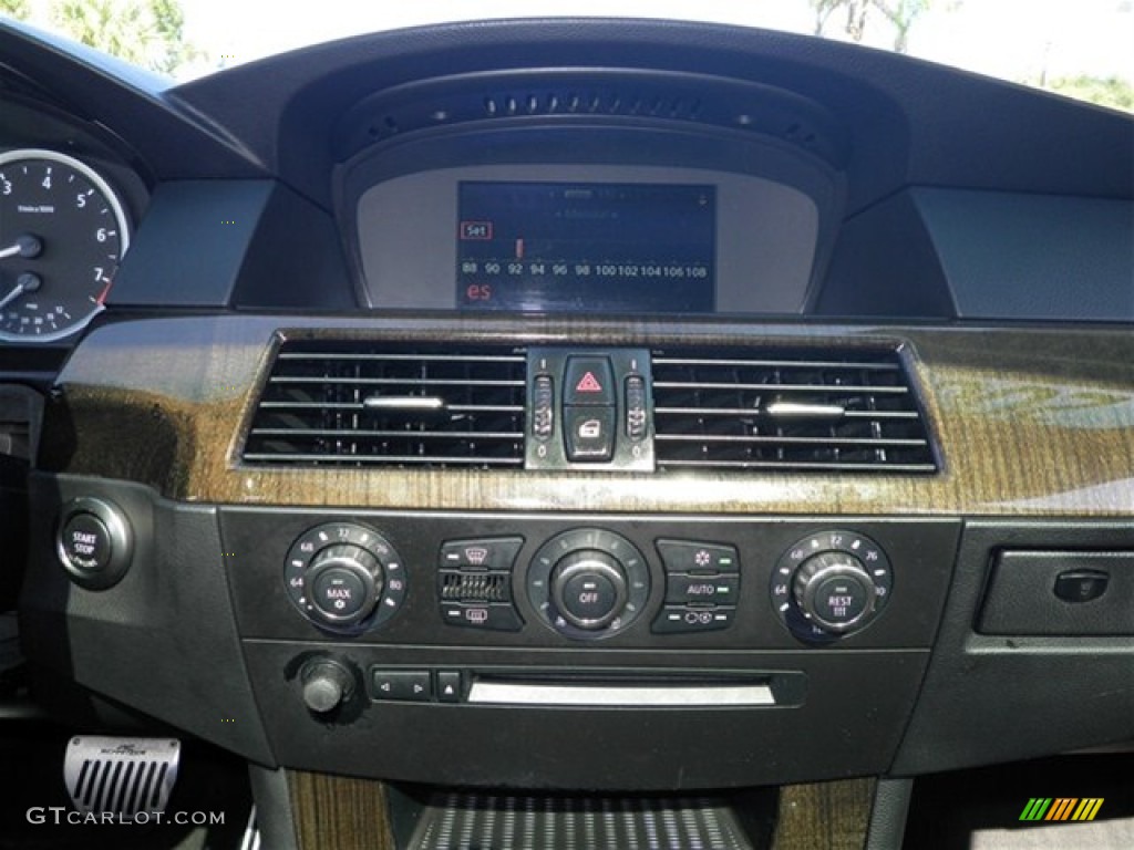 2007 BMW 5 Series 530i Sedan Controls Photo #74117149