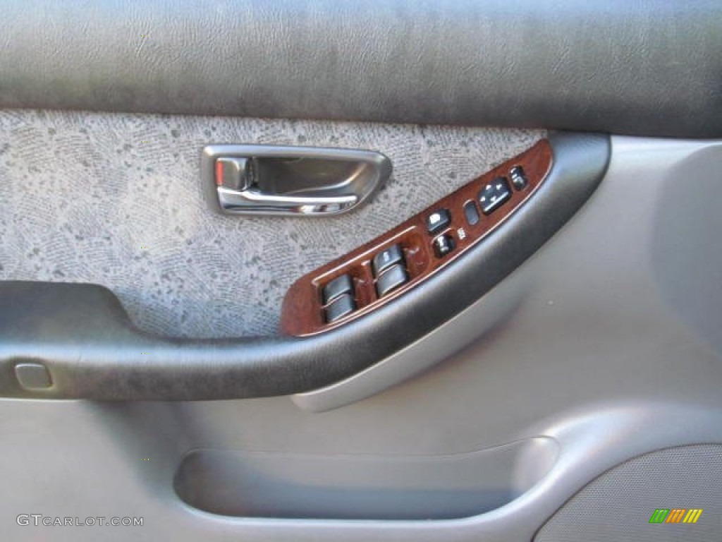 2001 Subaru Legacy GT Sedan Controls Photo #74117887