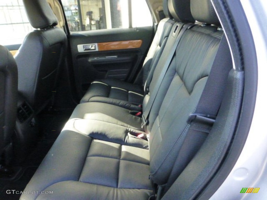 2010 MKX FWD - Ingot Silver Metallic / Charcoal Black photo #16