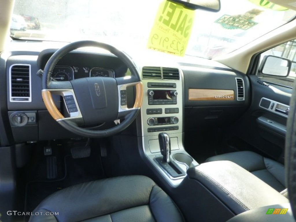 2010 MKX FWD - Ingot Silver Metallic / Charcoal Black photo #17