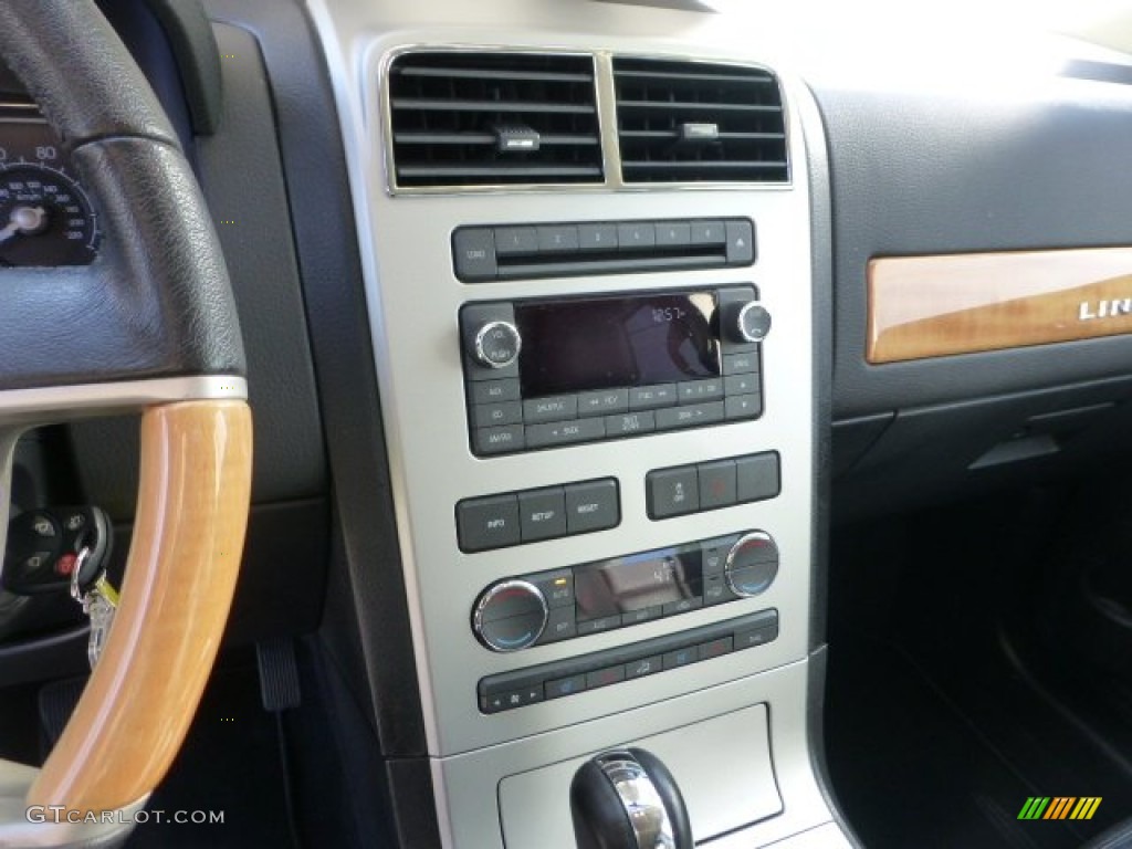 2010 MKX FWD - Ingot Silver Metallic / Charcoal Black photo #23