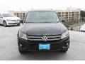 Deep Black Metallic - Tiguan SE 4Motion Photo No. 2