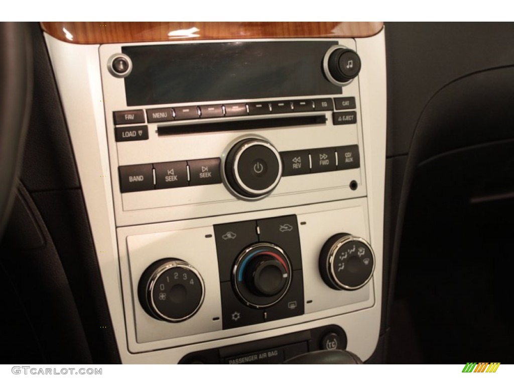 2008 Chevrolet Malibu LT Sedan Controls Photo #74120445