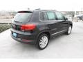 Deep Black Metallic - Tiguan SE 4Motion Photo No. 7