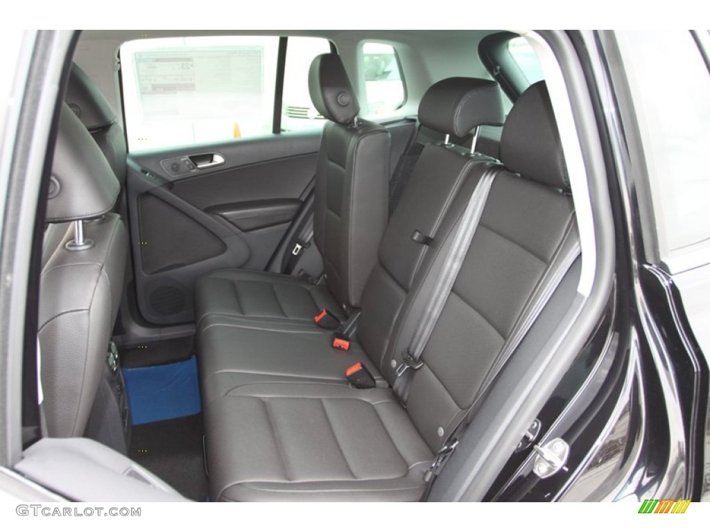 Black Interior 2013 Volkswagen Tiguan SE 4Motion Photo #74120666