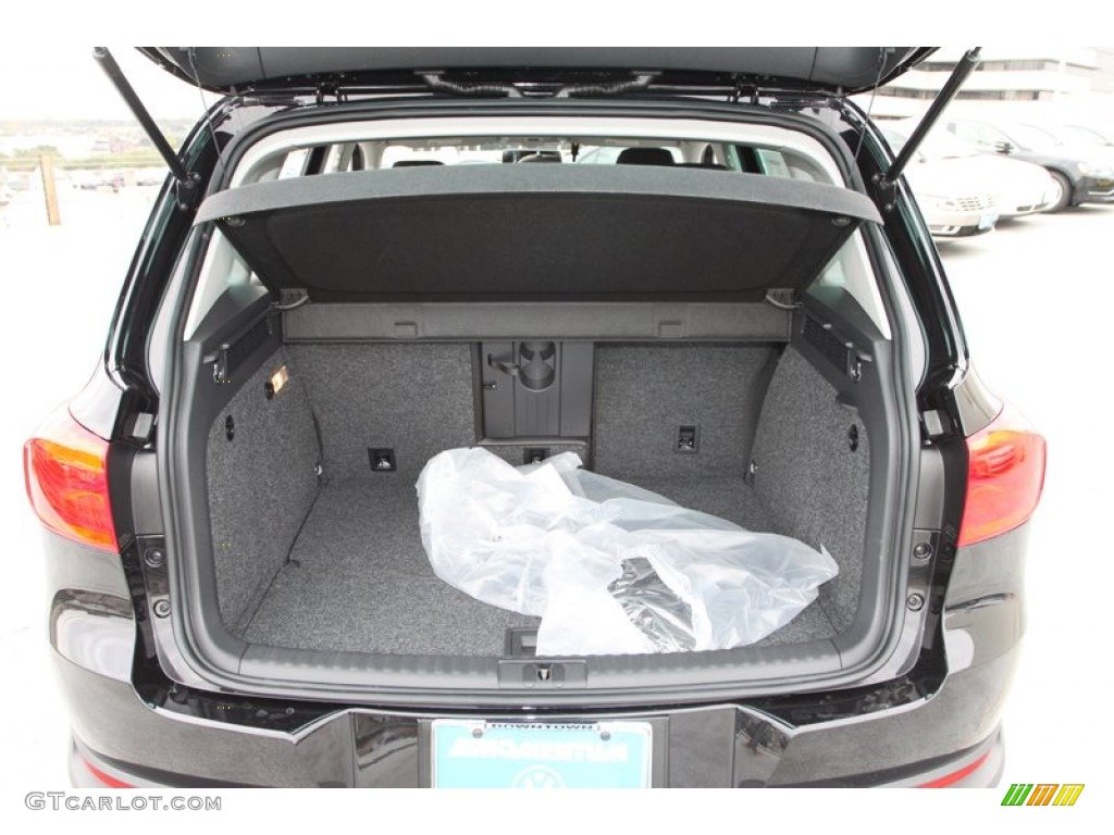 2013 Volkswagen Tiguan SE 4Motion Trunk Photo #74120857
