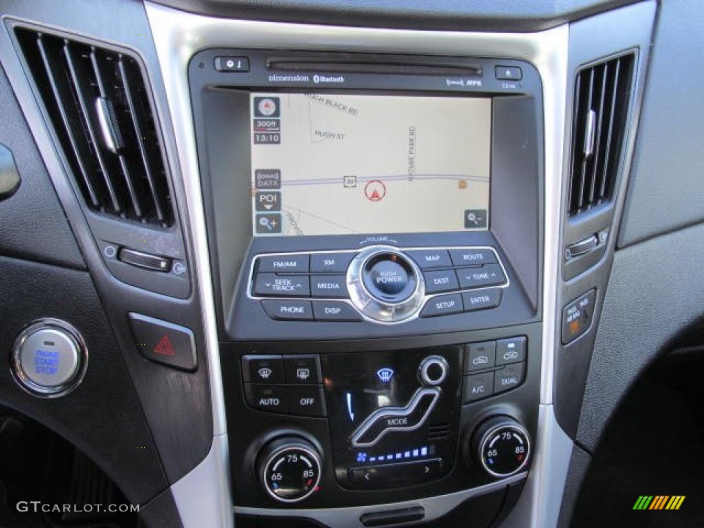 2011 Hyundai Sonata SE 2.0T Controls Photos