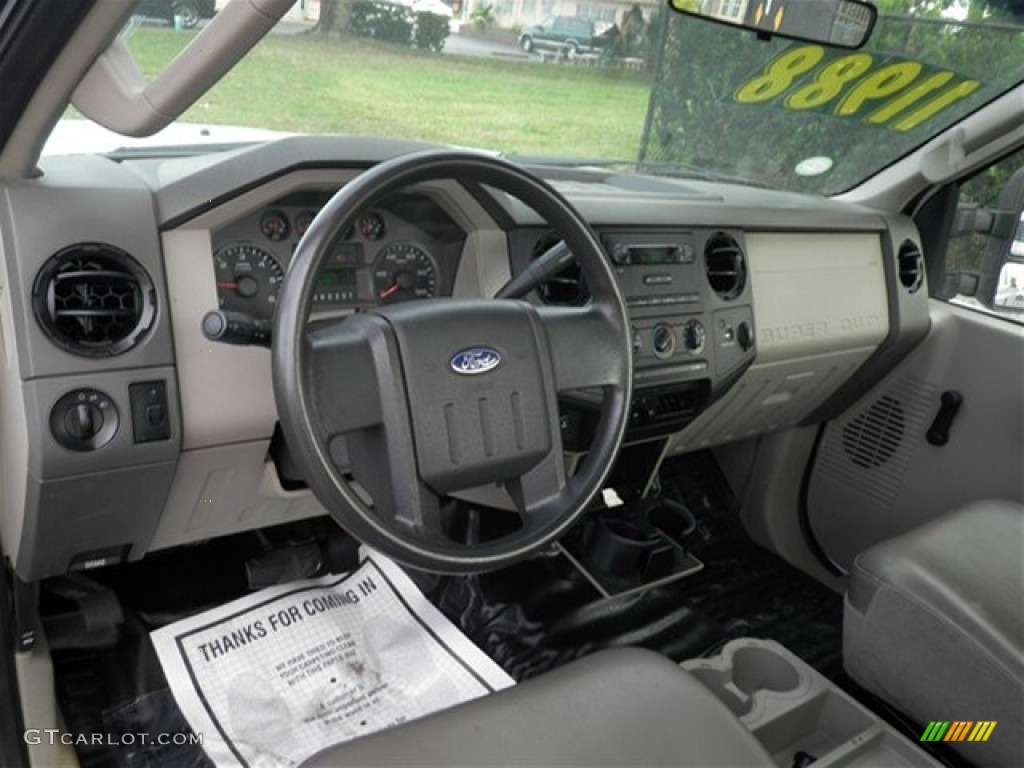 Medium Stone Interior 2008 Ford F250 Super Duty XL Regular Cab Photo #74126173