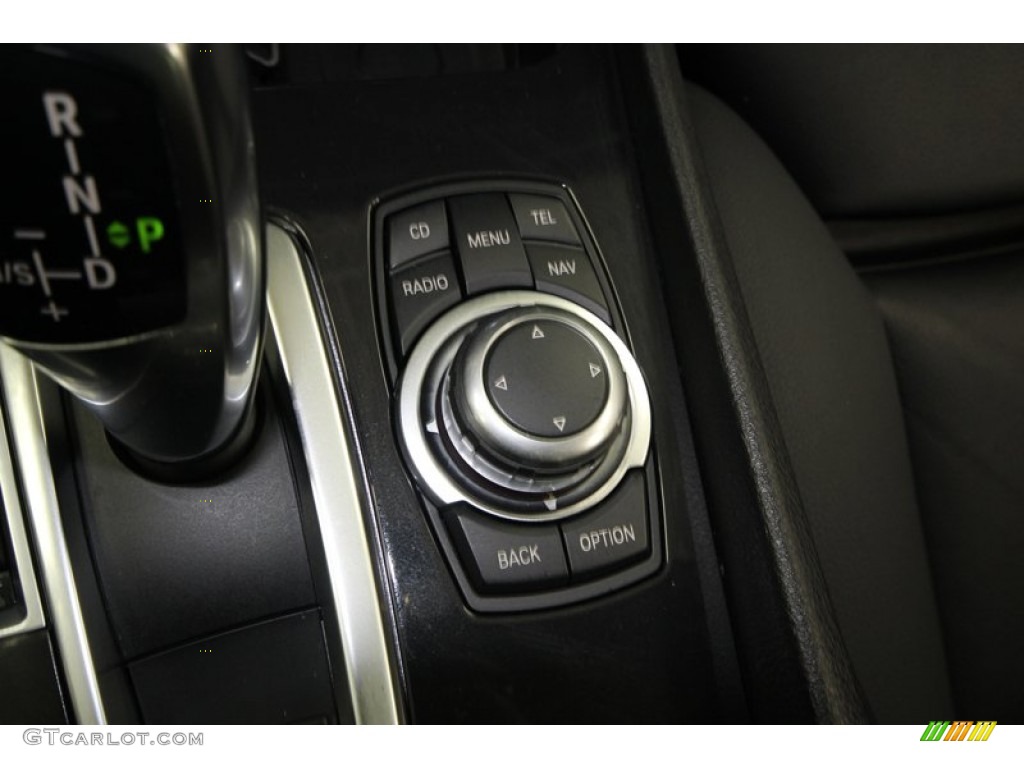 2010 BMW 5 Series 550i Gran Turismo Controls Photo #74127164