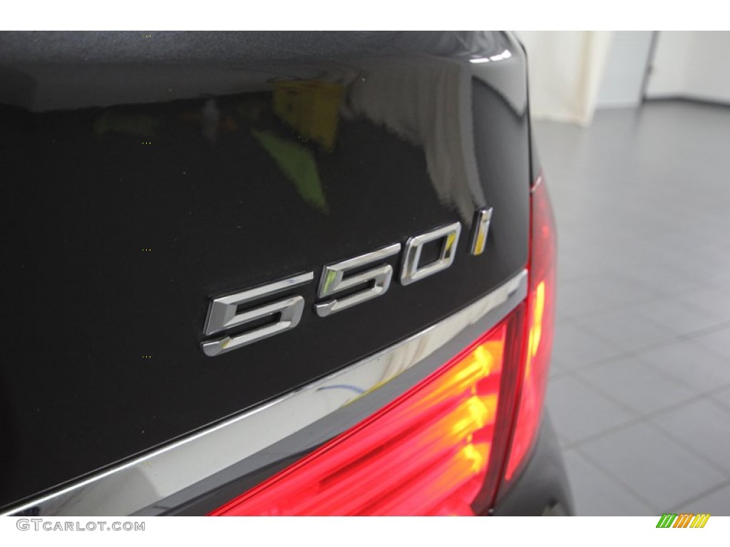 2010 BMW 5 Series 550i Gran Turismo Marks and Logos Photos