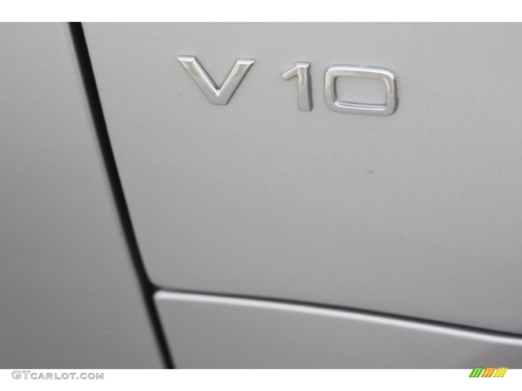 2011 Audi R8 5.2 FSI quattro Marks and Logos Photo #74129464