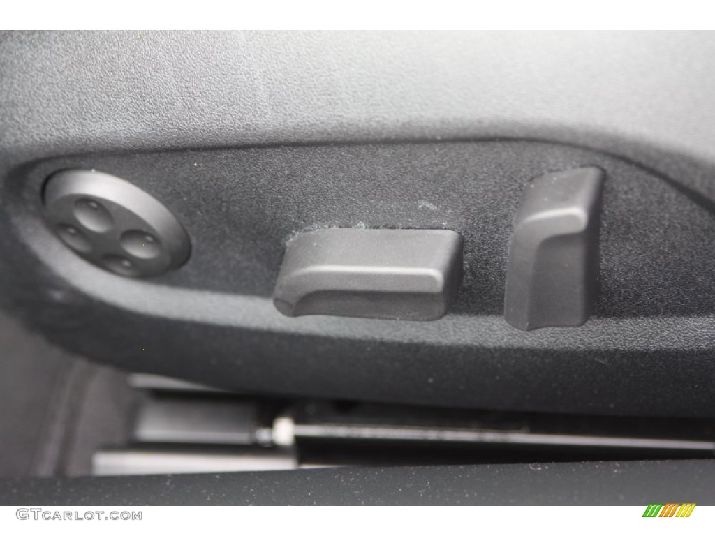 2011 Audi R8 5.2 FSI quattro Controls Photo #74129503