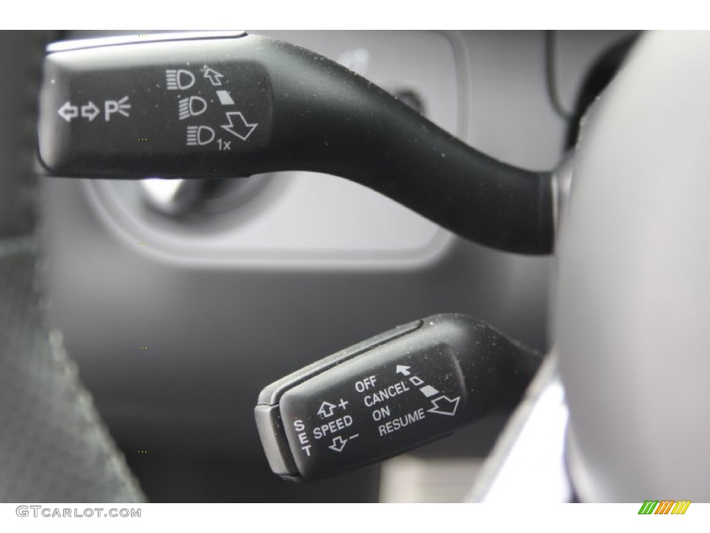 2011 Audi R8 5.2 FSI quattro Controls Photo #74129962