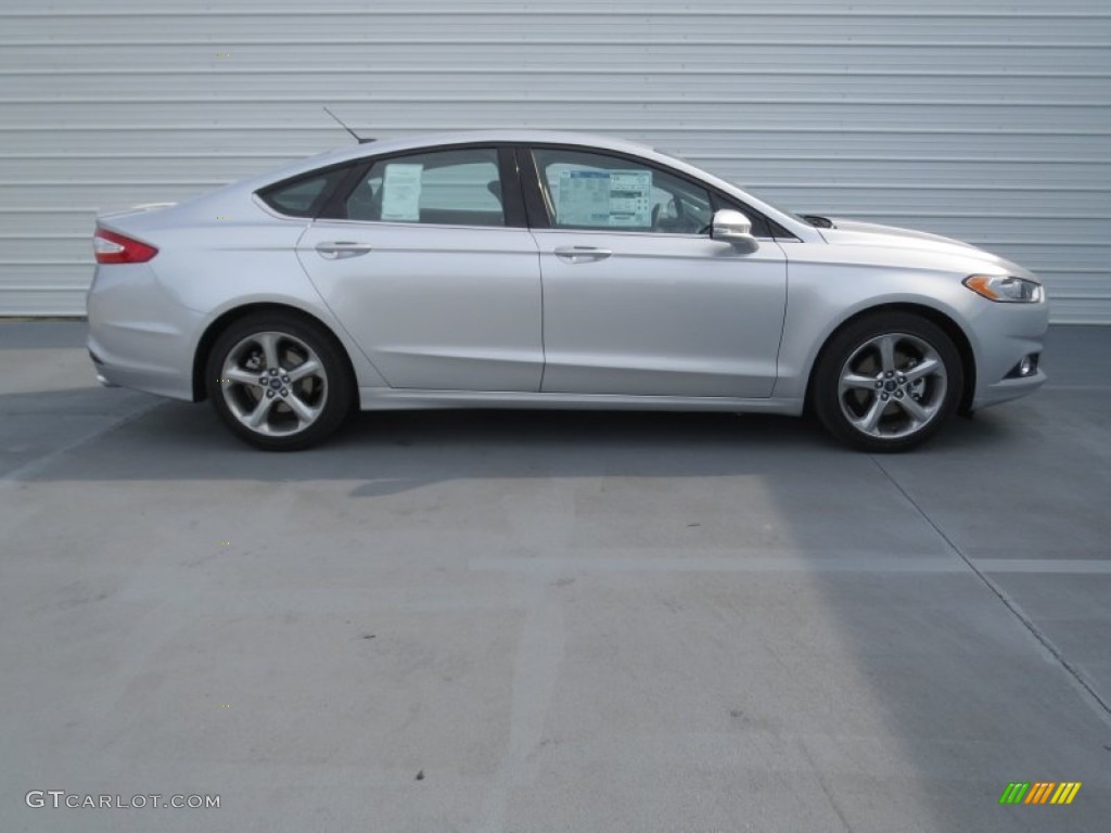 2013 Fusion SE 1.6 EcoBoost - Ingot Silver Metallic / SE Appearance Package Charcoal Black/Red Stitching photo #2