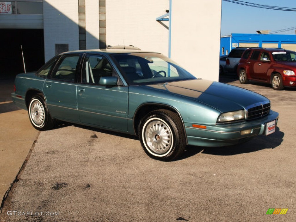 1993 Buick Regal Custom Sedan Exterior Photos
