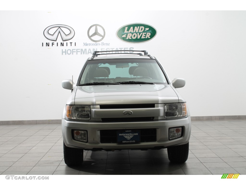 2002 QX4 4x4 - Brilliant Silver Metallic / Stone Beige photo #3