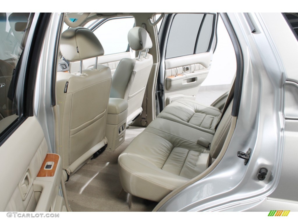 2002 QX4 4x4 - Brilliant Silver Metallic / Stone Beige photo #19
