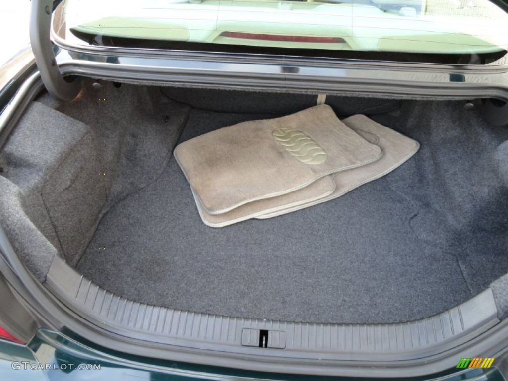 2005 Jaguar S-Type 4.2 Trunk Photo #74142385
