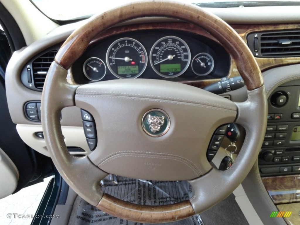 2005 Jaguar S-Type 4.2 Champagne Steering Wheel Photo #74142553