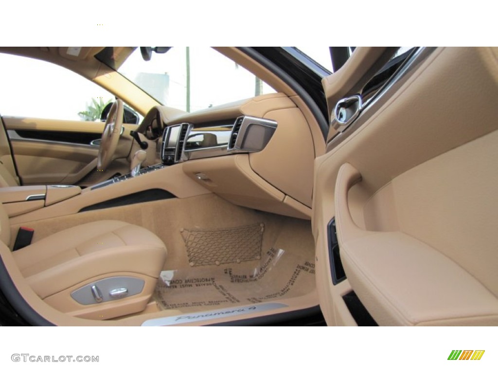 2012 Panamera 4 - Amethyst Metallic / Luxor Beige photo #23