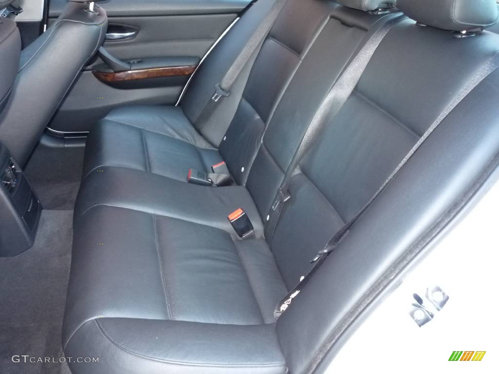 2006 3 Series 330i Sedan - Titanium Silver Metallic / Black photo #22
