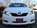 Super White - Camry SE Photo No. 2