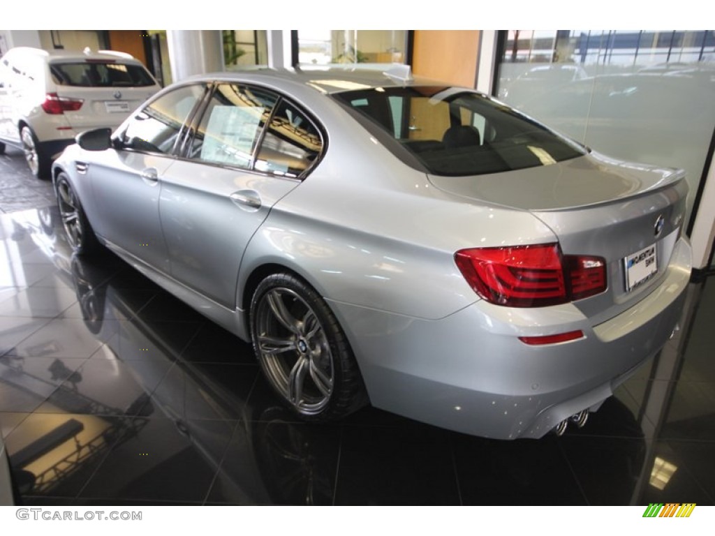 2013 M5 Sedan - Silverstone Metallic / Black photo #2