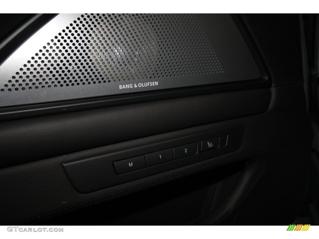 2013 BMW M5 Sedan Audio System Photo #74147643