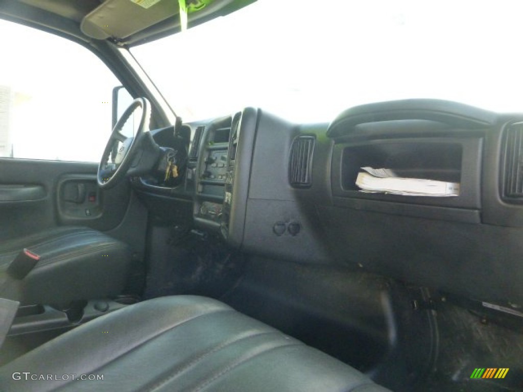 2006 C Series Kodiak C4500 Regular Cab Utility Truck - Black / Gray photo #11