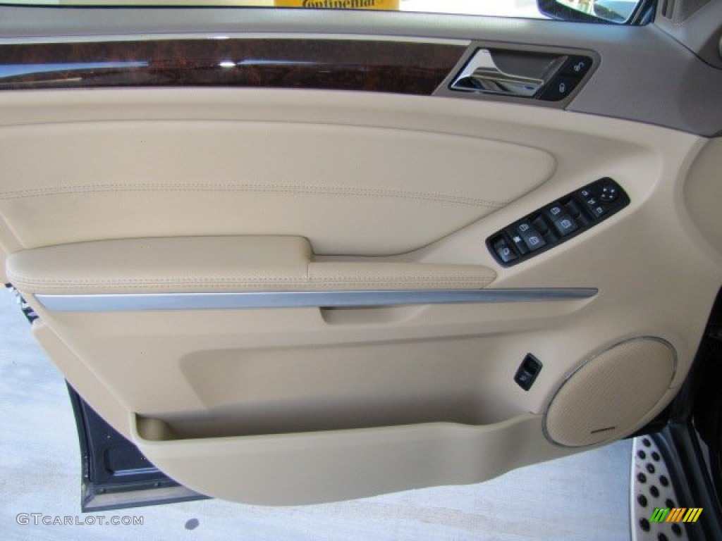 2010 Mercedes-Benz GL 450 4Matic Cashmere Door Panel Photo #74152873