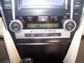 Super White - Camry XLE Photo No. 23