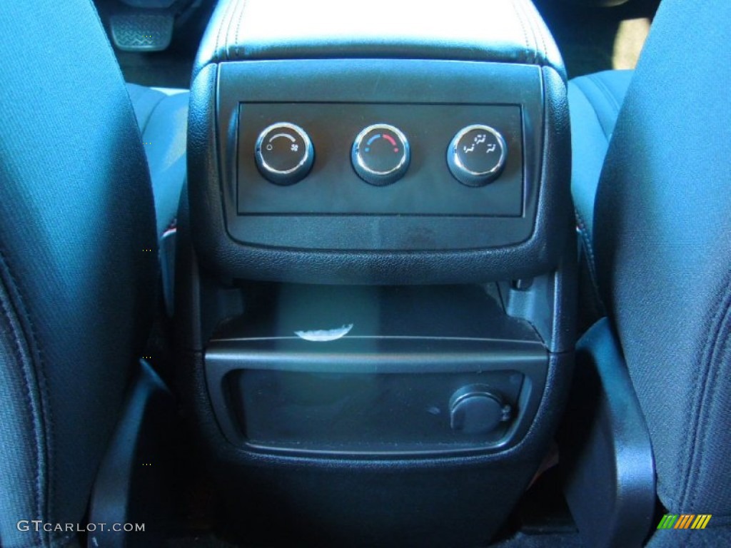 2009 Traverse LT - Silver Ice Metallic / Ebony photo #20