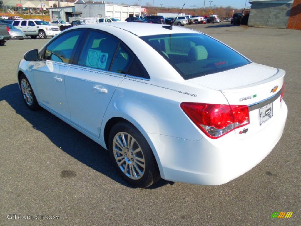 2013 Cruze ECO - Summit White / Jet Black/Medium Titanium photo #4
